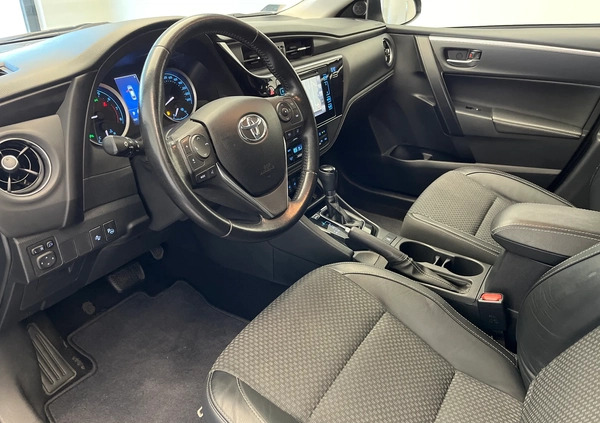 Toyota Corolla cena 64900 przebieg: 149200, rok produkcji 2017 z Pilica małe 22